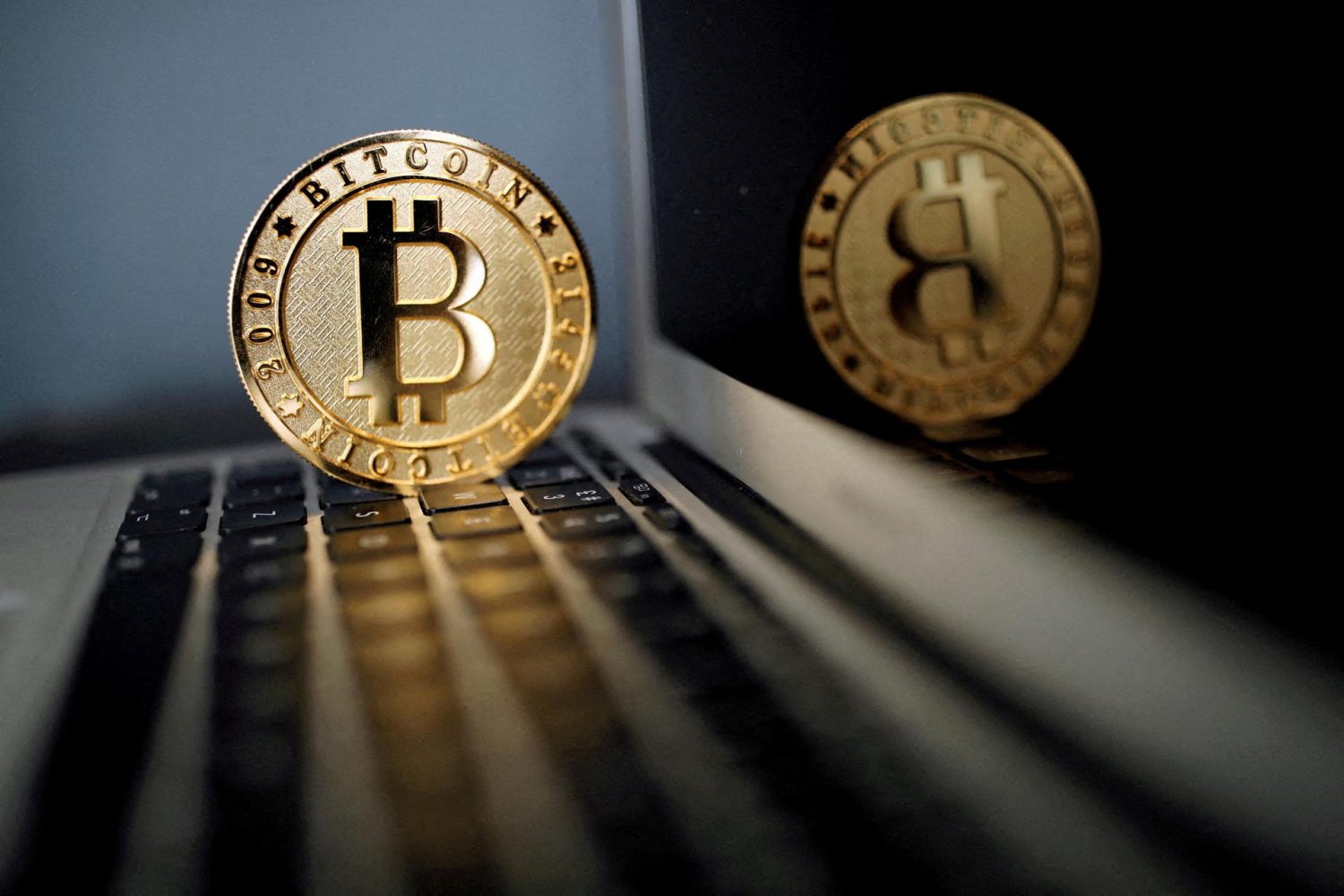 Ціна Bitcoin піднялася вище $45 тис. вперше з квітня 2022 року