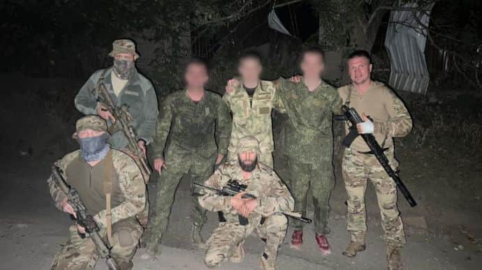 Місцеві на окупованій території понад рік переховували двох поранених воїнів ЗСУ