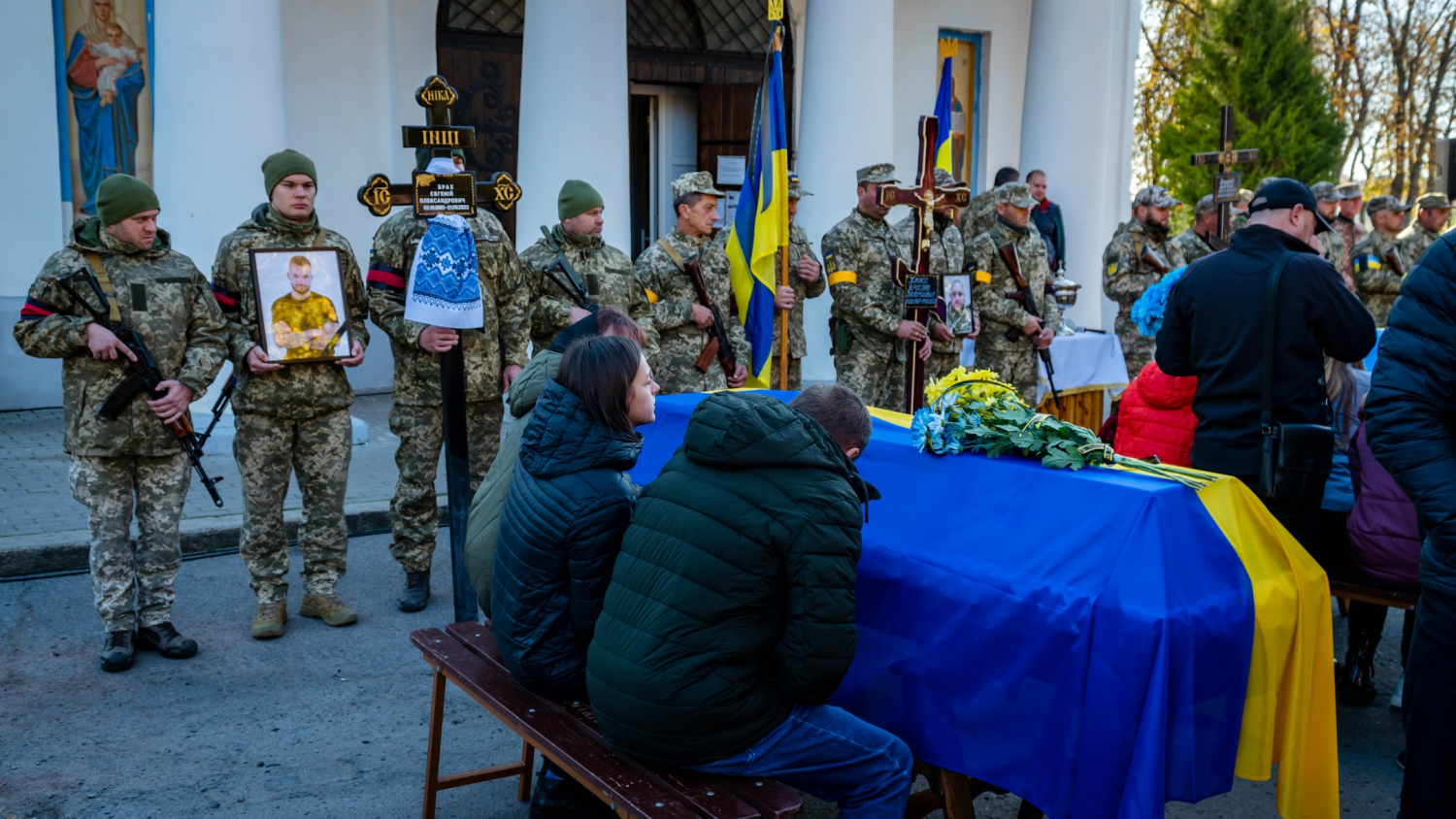 Рада урівнює права військових, що отримали інвалідність чи загинули під час ударів по військовим частинам