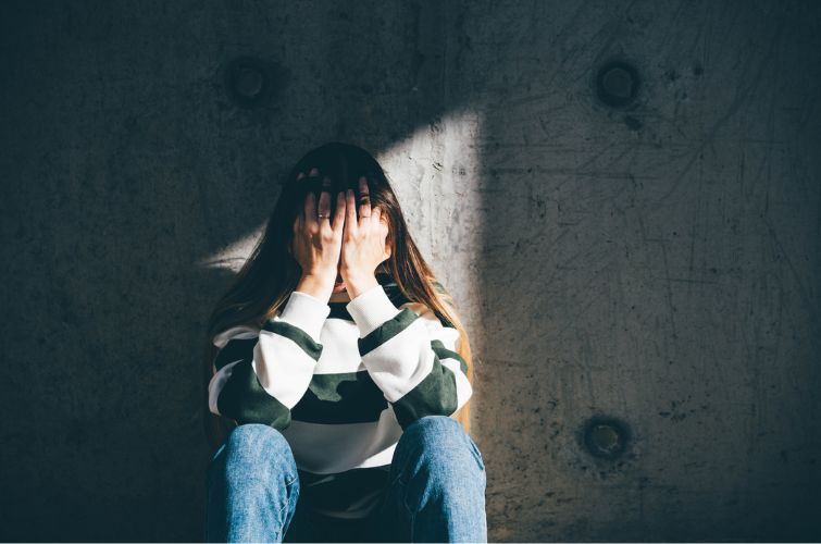 У Києві ув’язнили чоловіка, який зґвалтував падчерку