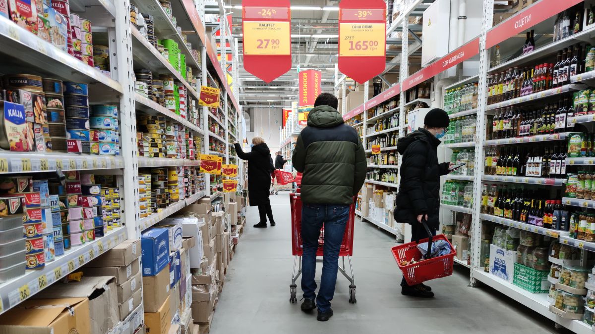 Опитування показало, на яких продуктах українці економлять найбільше