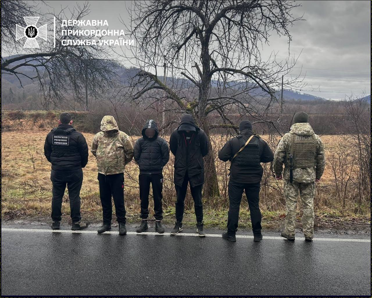На Закарпатті ухилянти маскувалися під траурний кортеж