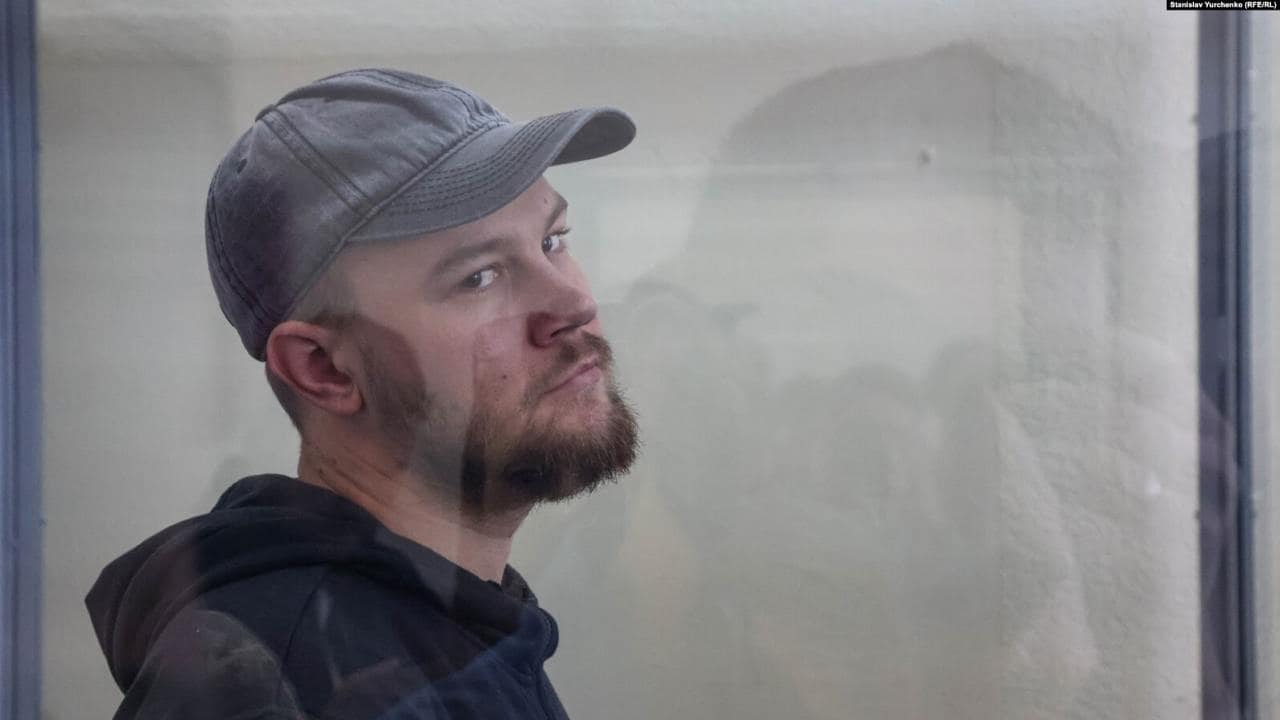 Суд над Гнезділовим: як  військовому блокують повернення до служби