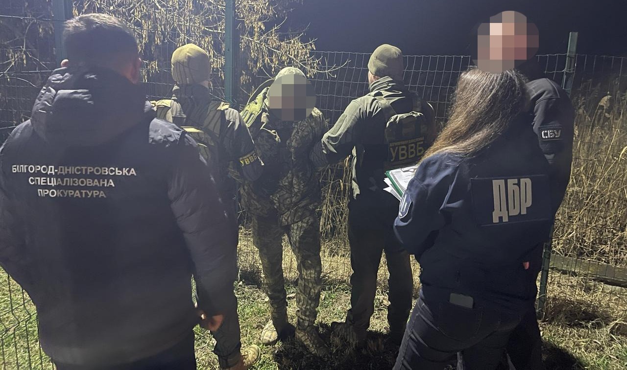 Триста доларів з «пасажира»: на Одещині затримали правоохоронця, який допомагав ухилянтам