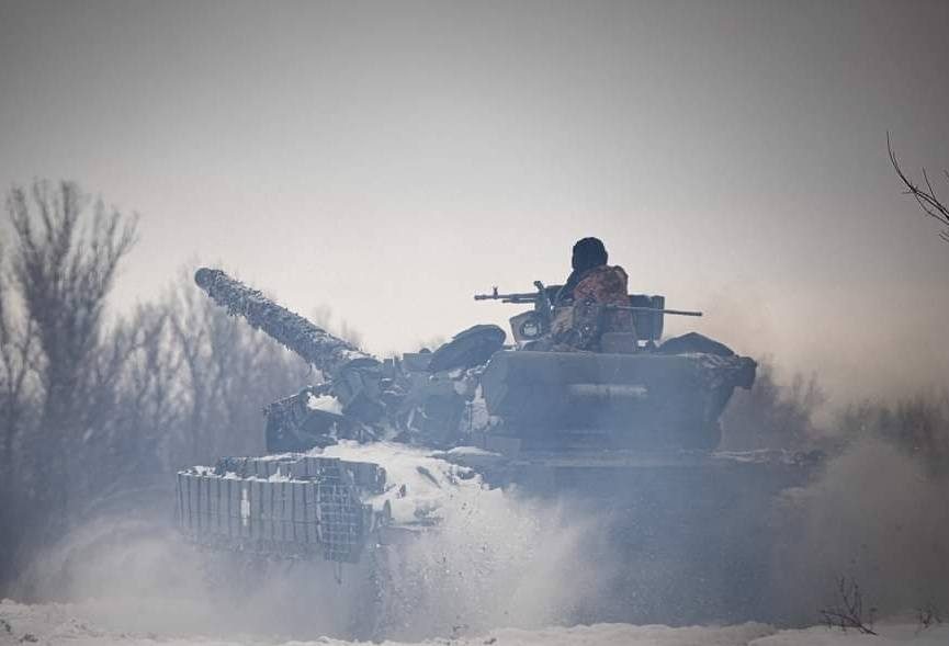 Військовий у танкі, Фронт, інститут вивчення війни, зміни на фронті